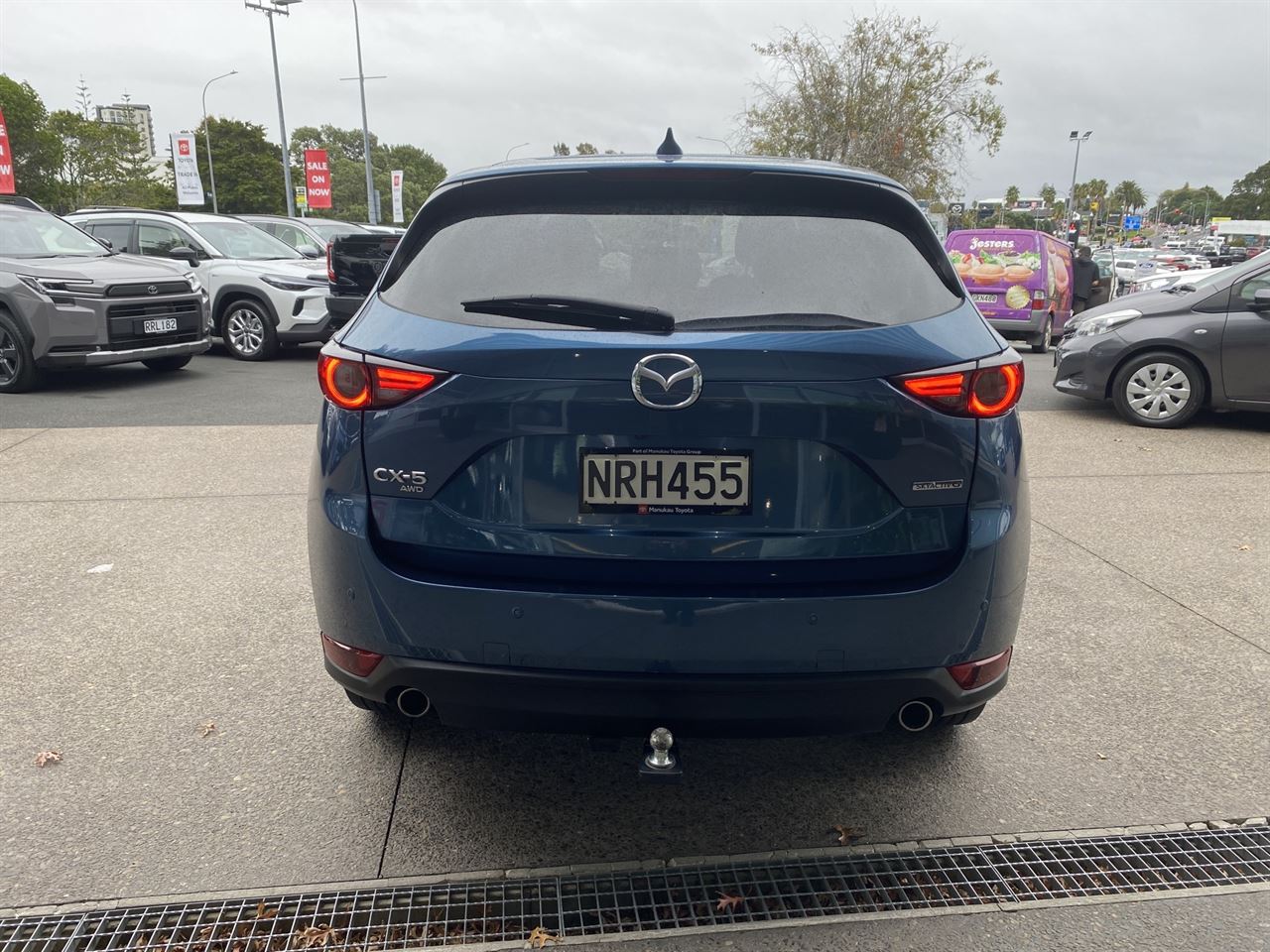 Vehicle image 3