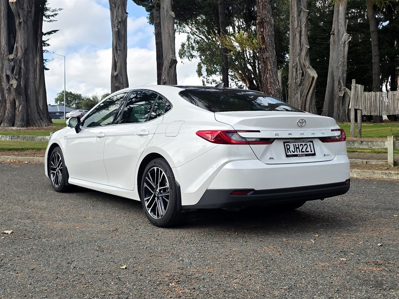 Vehicle image 5