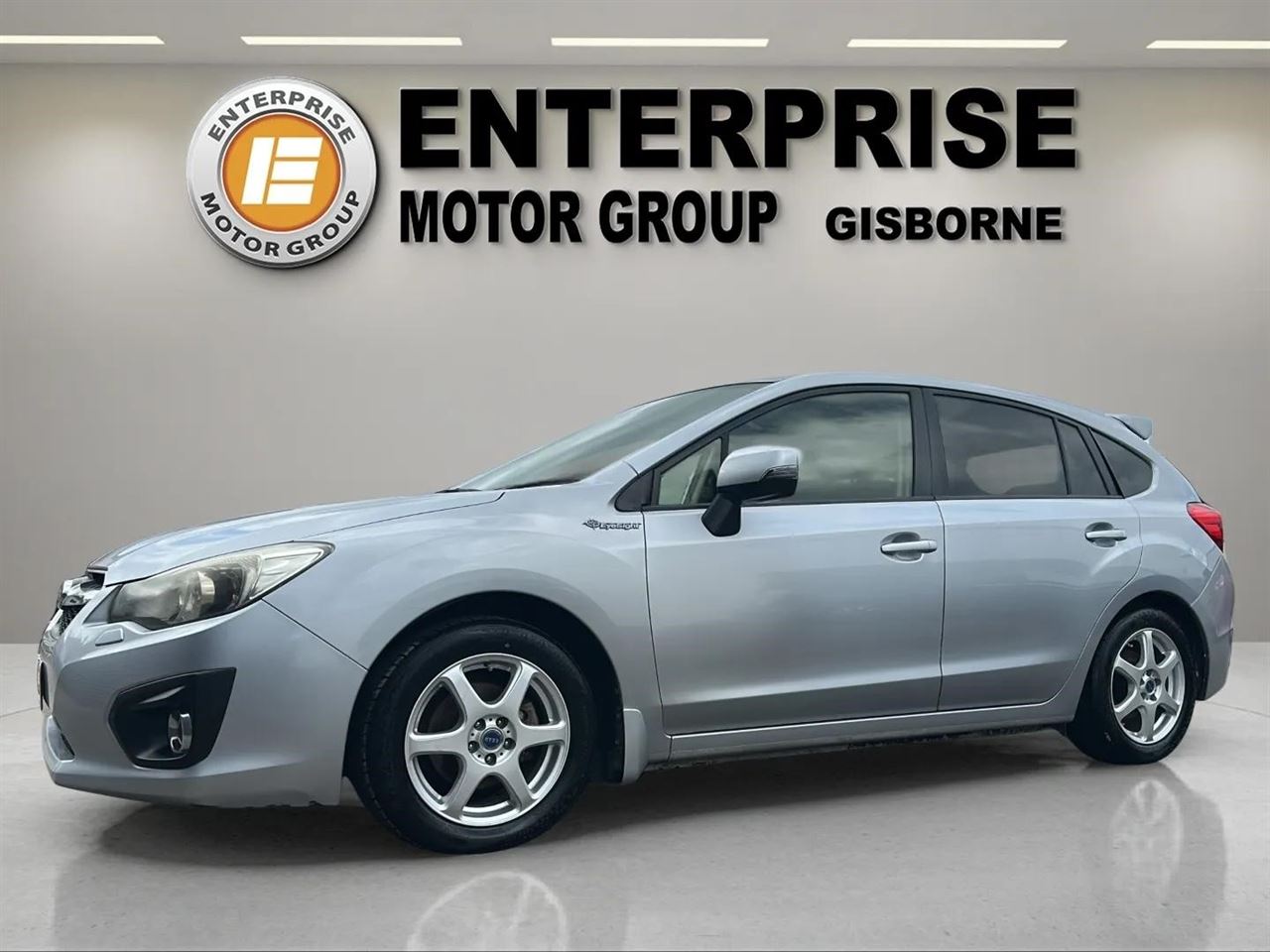 Vehicle image 4