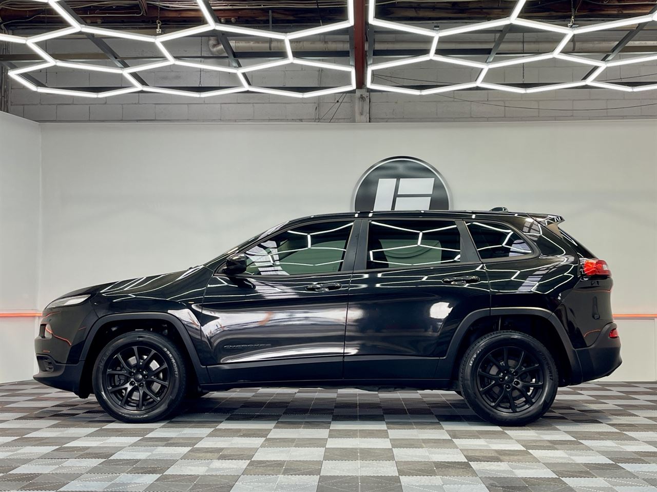 Vehicle image 5