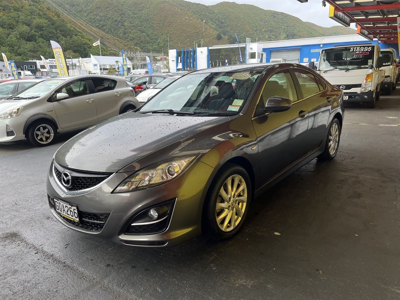 Vehicle image 3