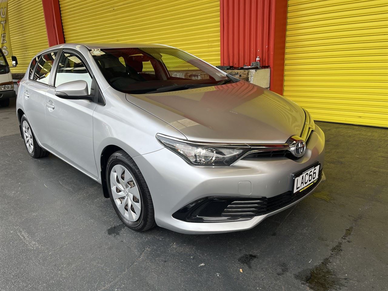 Vehicle image 1