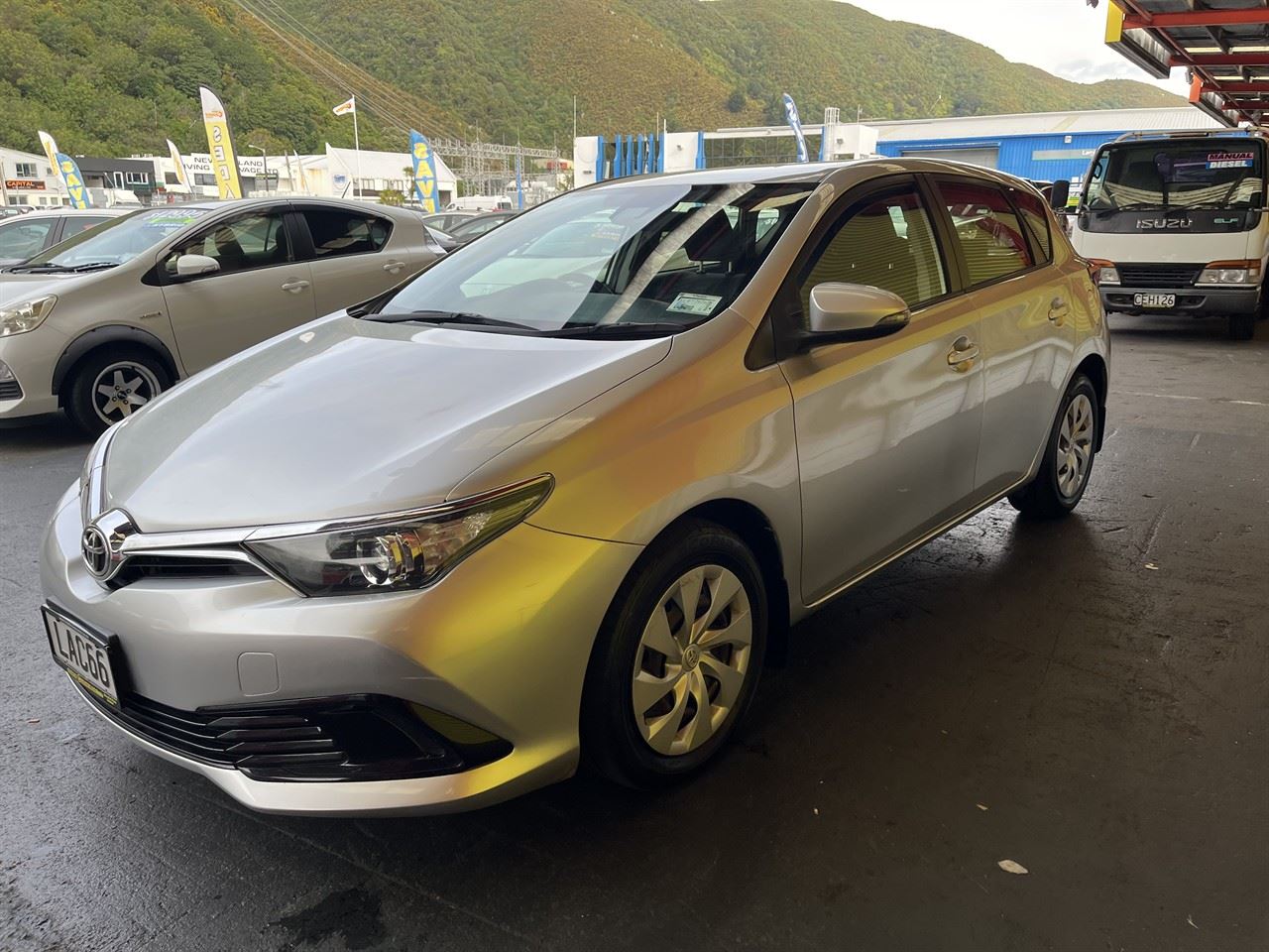Vehicle image 3