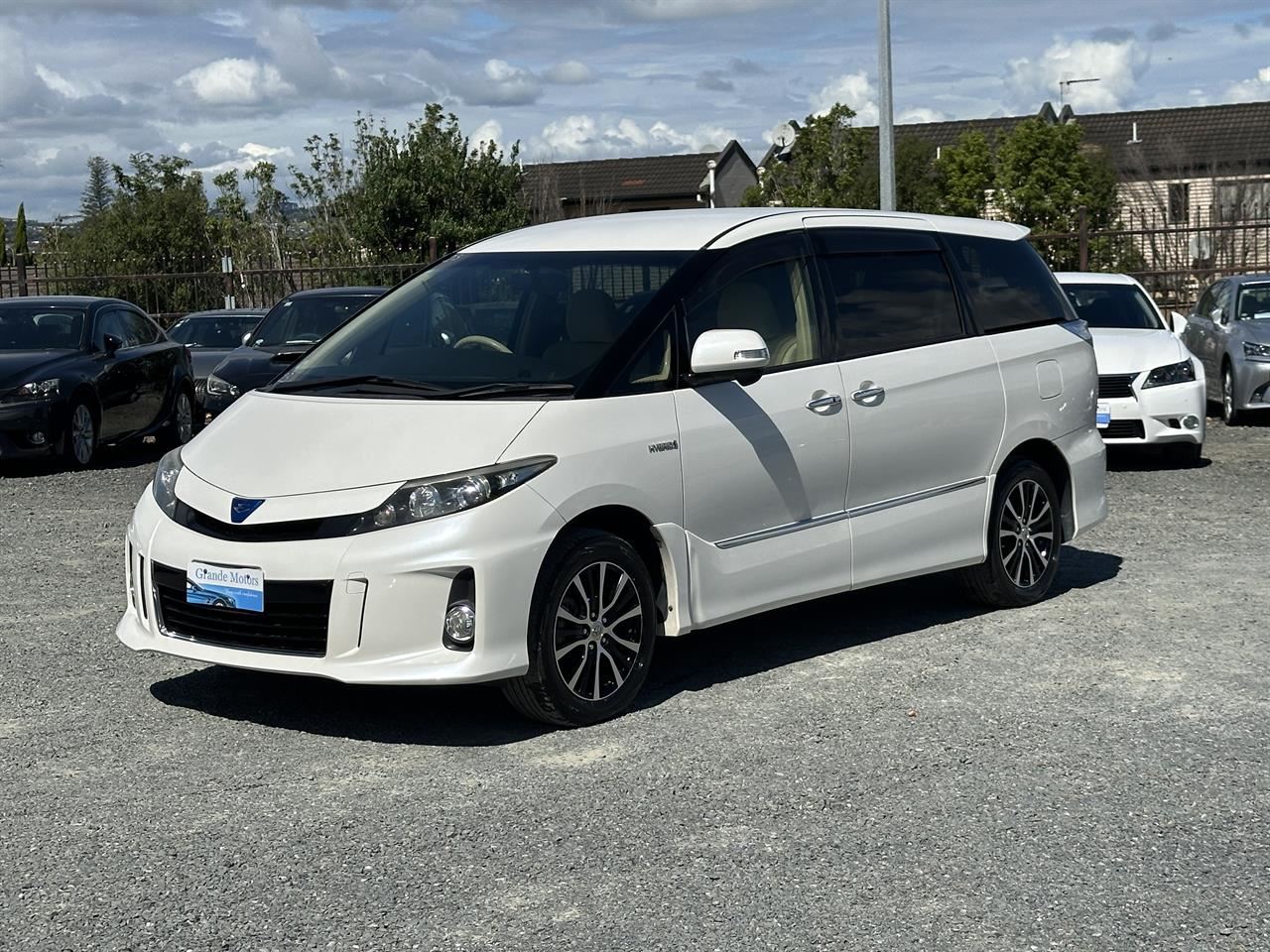 Vehicle image 3