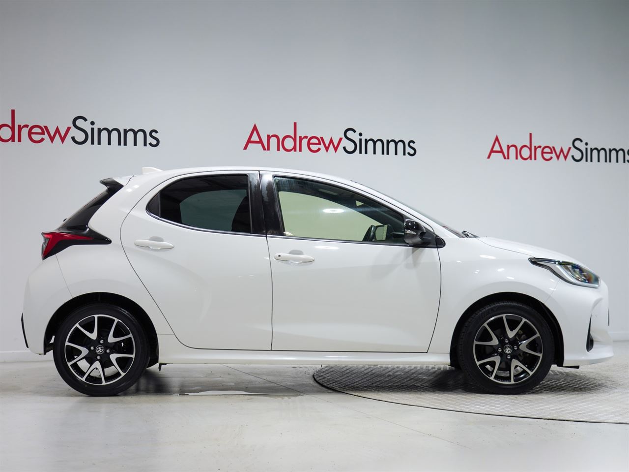 Vehicle image 3