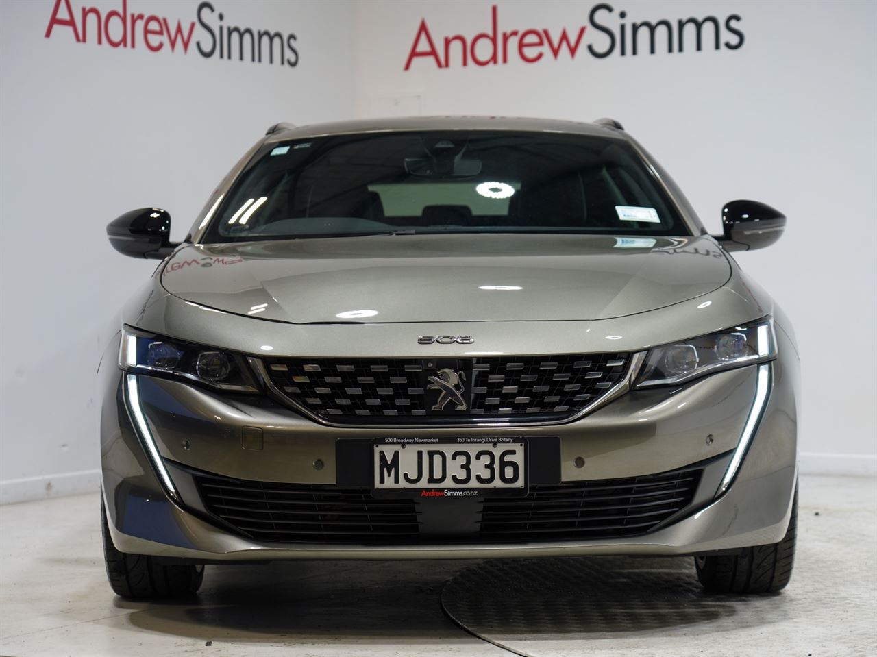 Vehicle image 4