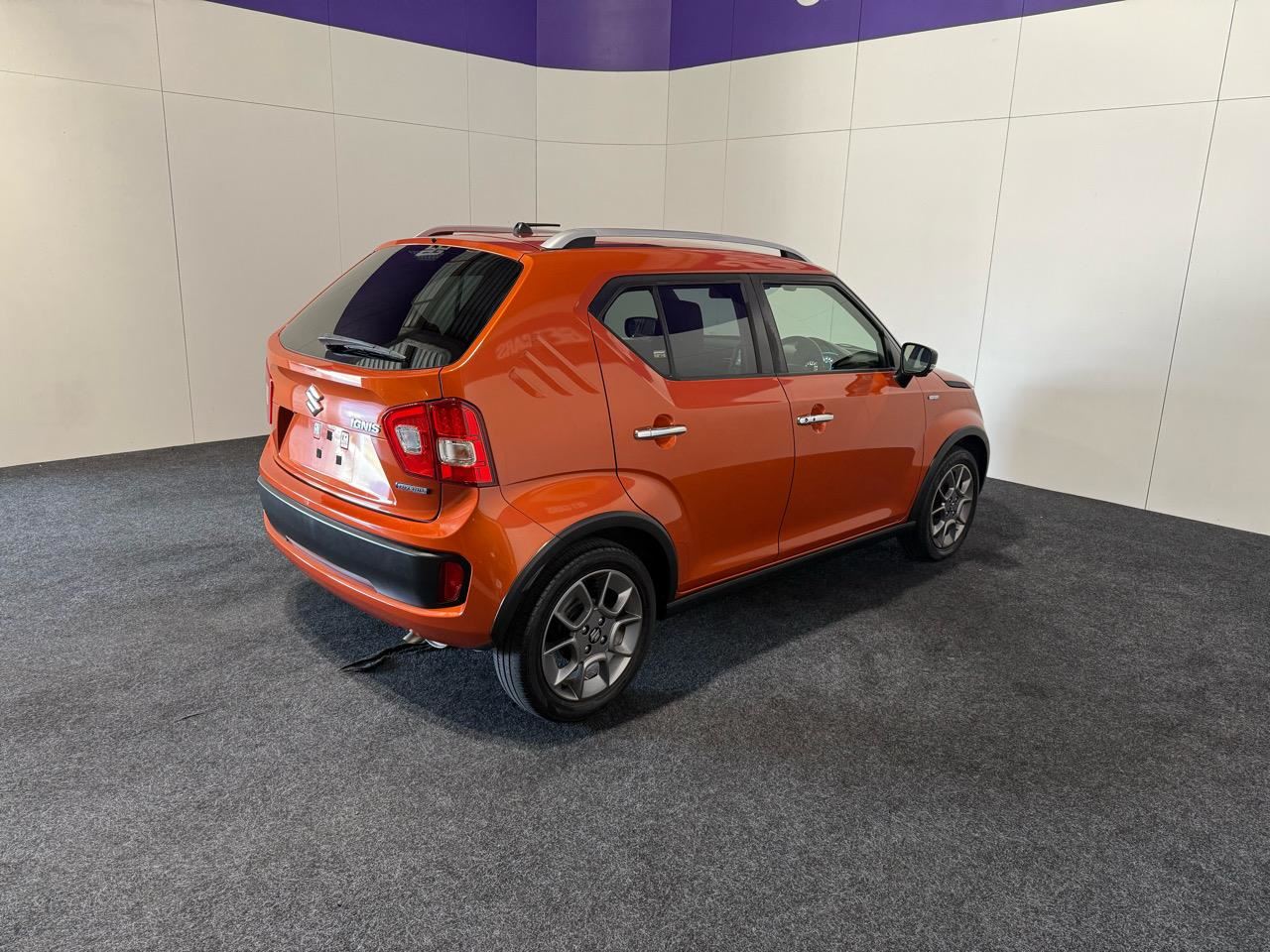 Vehicle image 4