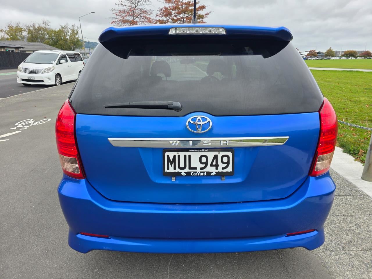 Vehicle image 4