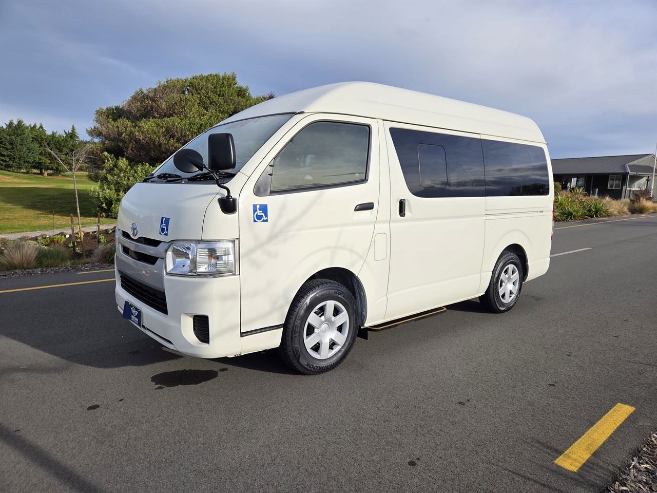 Vehicle image 3