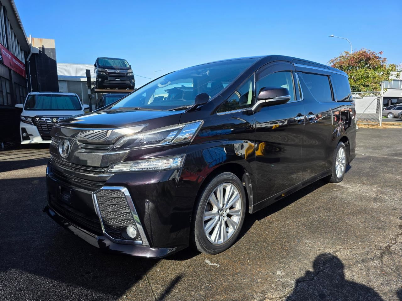 Vehicle image 4