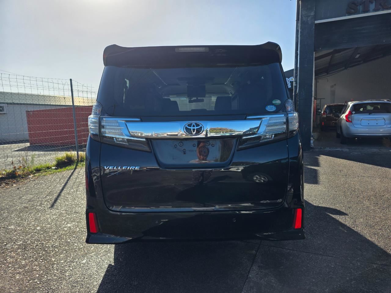 Vehicle image 5