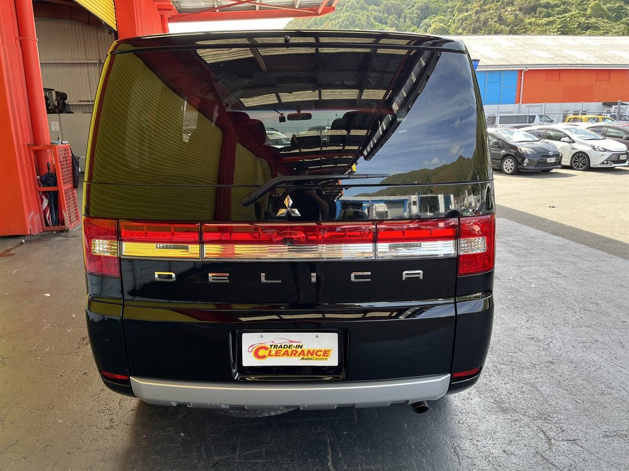 Vehicle image 5