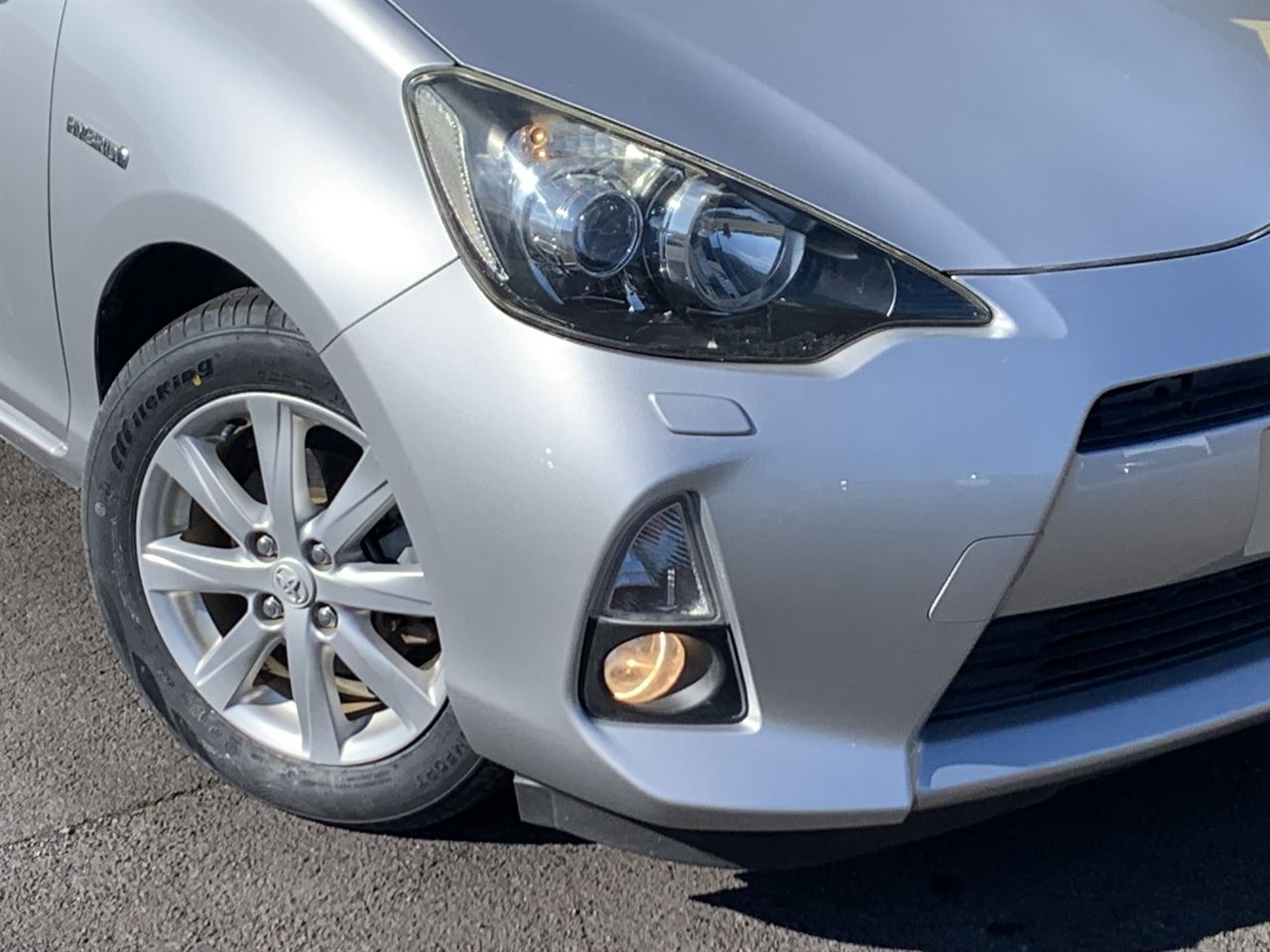 Vehicle image 4