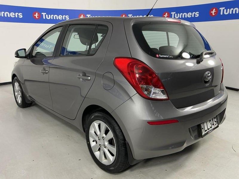 Vehicle image 5