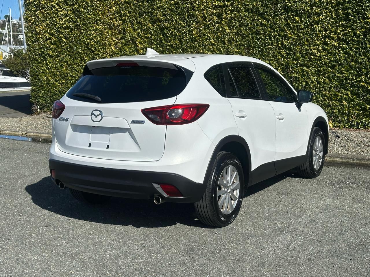 Vehicle image 3