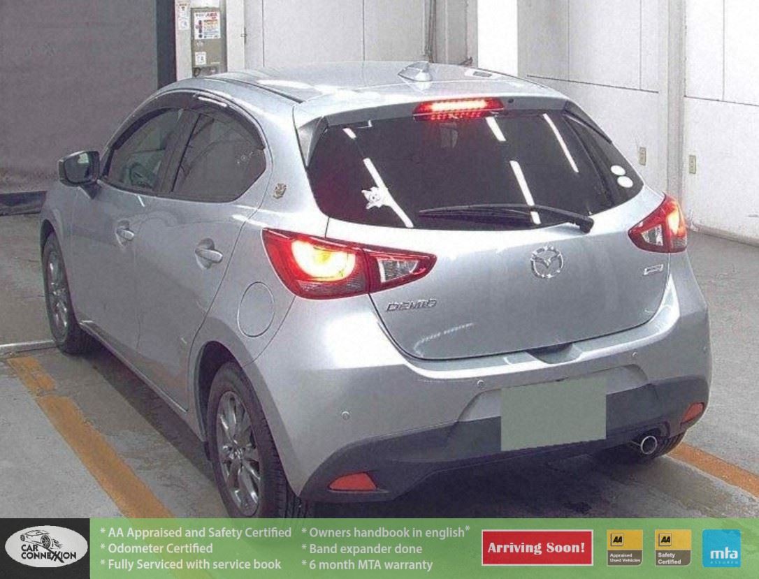 Vehicle image 3