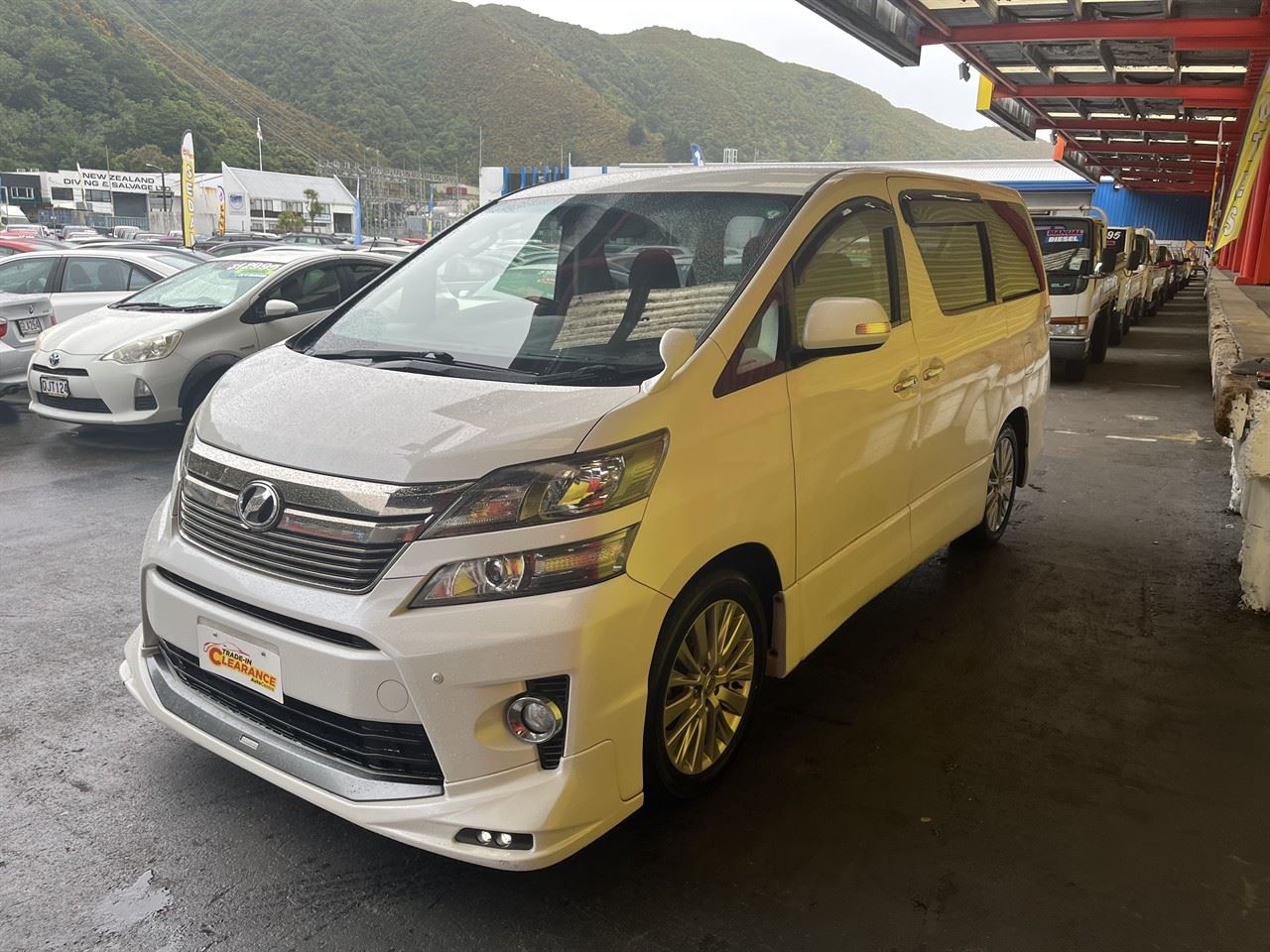 Vehicle image 3