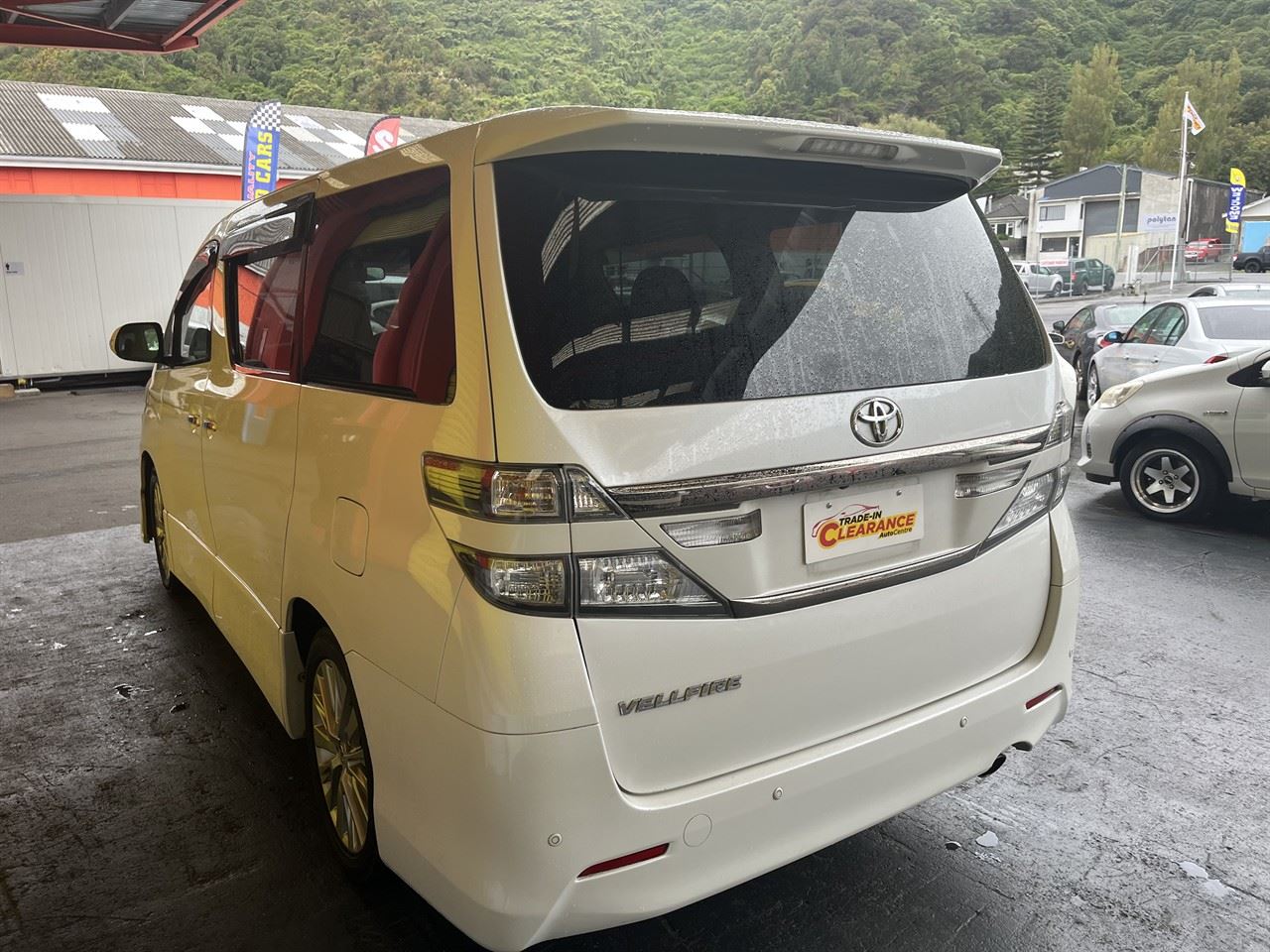 Vehicle image 4