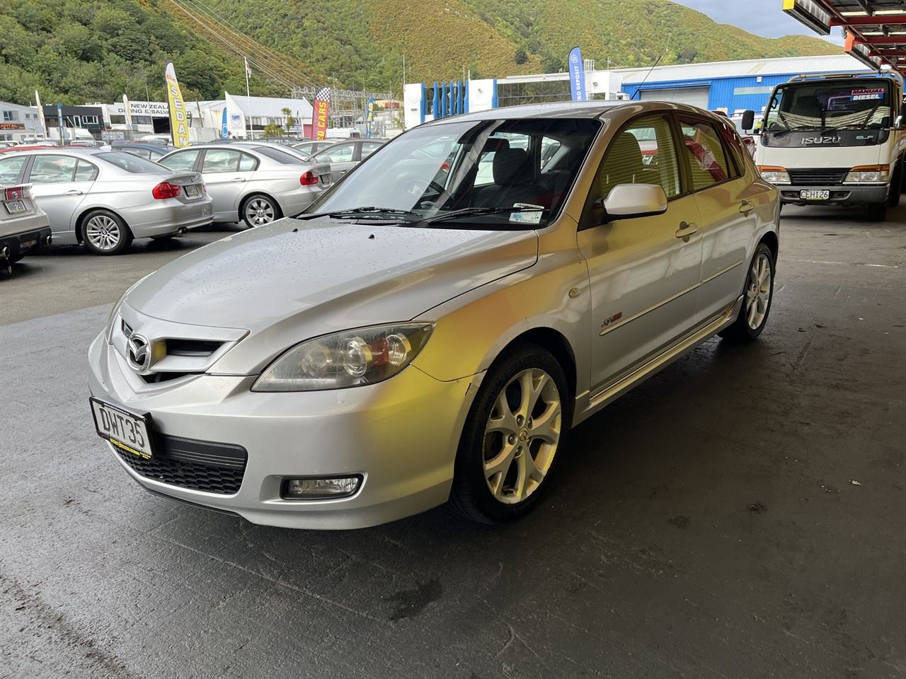Vehicle image 3