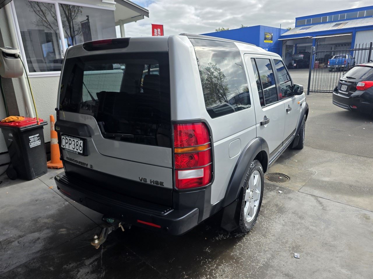 Vehicle image 4