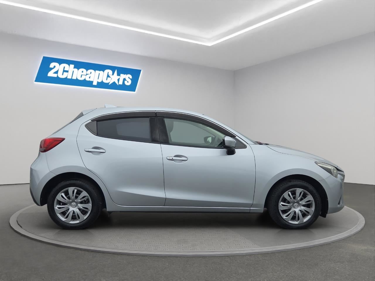 Vehicle image 4