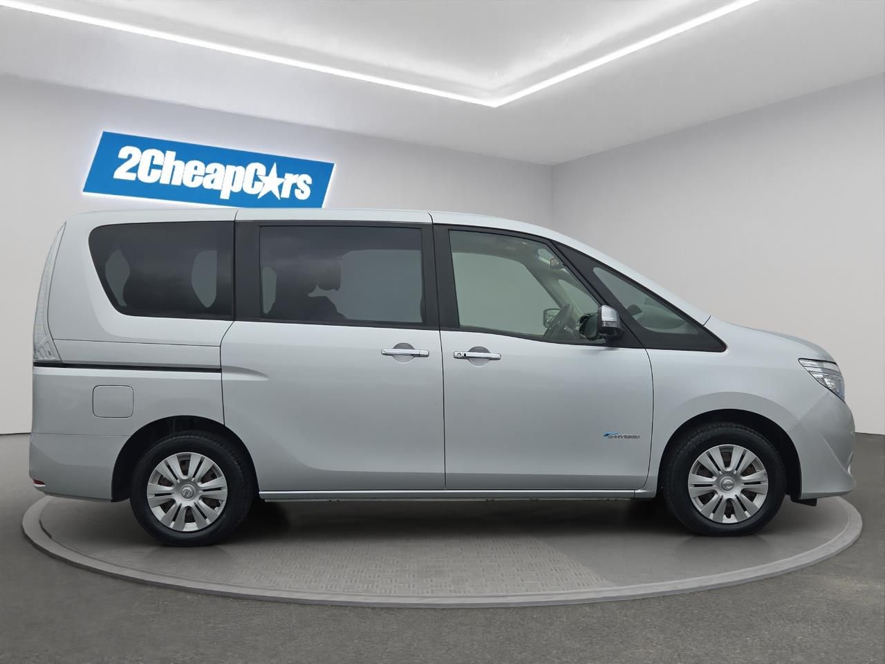 Vehicle image 4