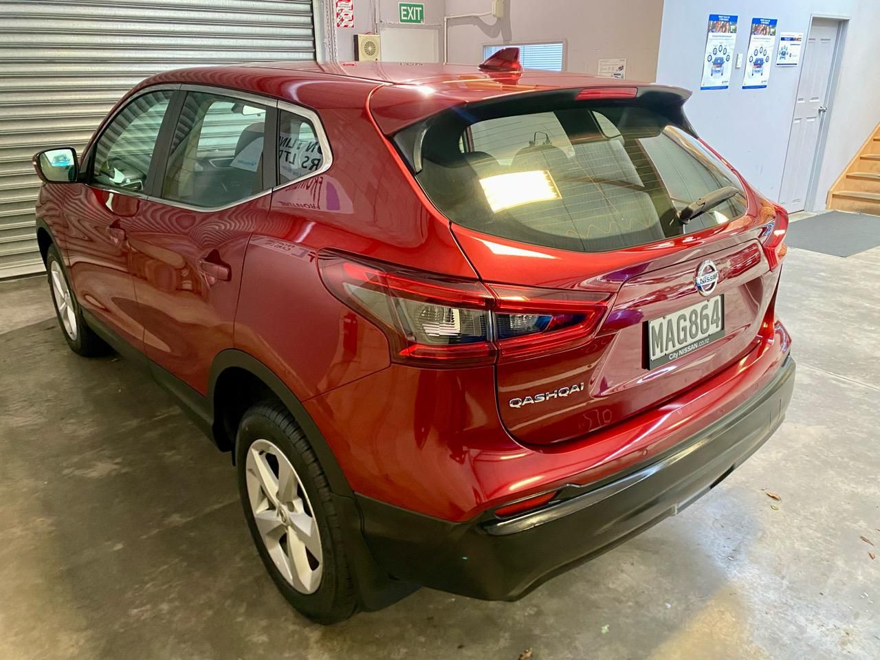Vehicle image 5