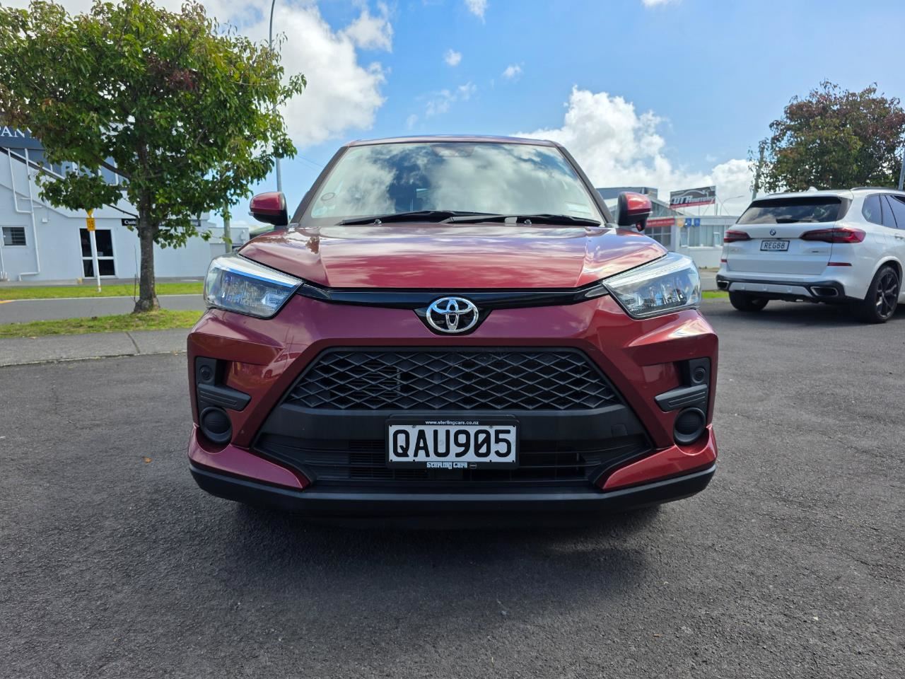 Vehicle image 3