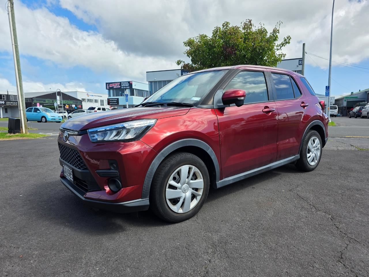 Vehicle image 4