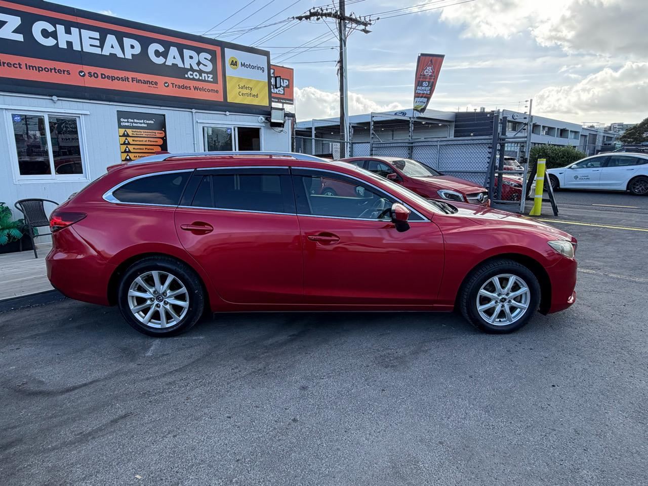 Vehicle image 5