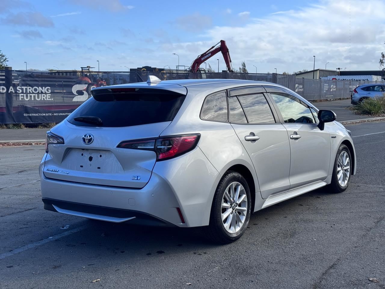 Vehicle image 5