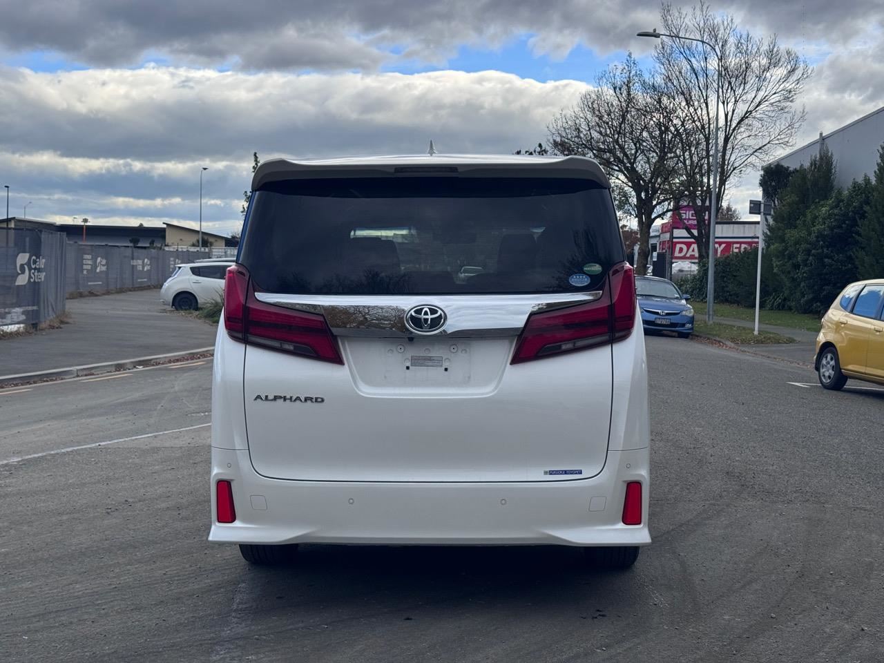 Vehicle image 5