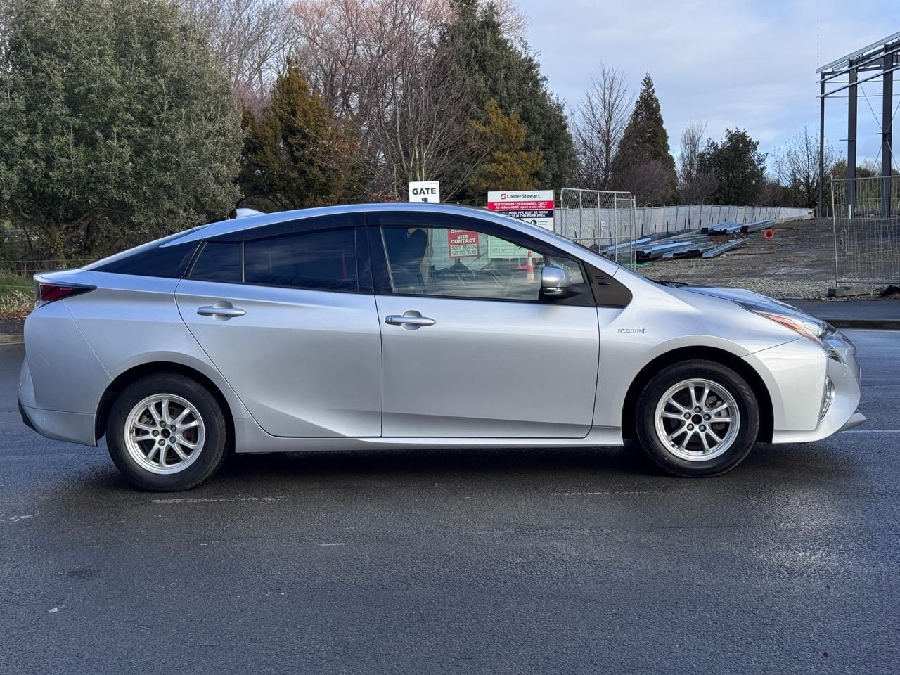 Vehicle image 4