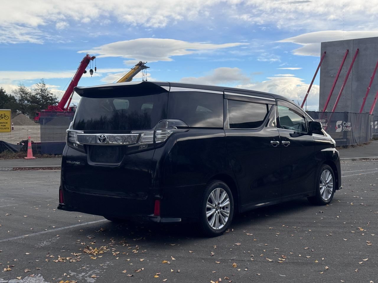 Vehicle image 4