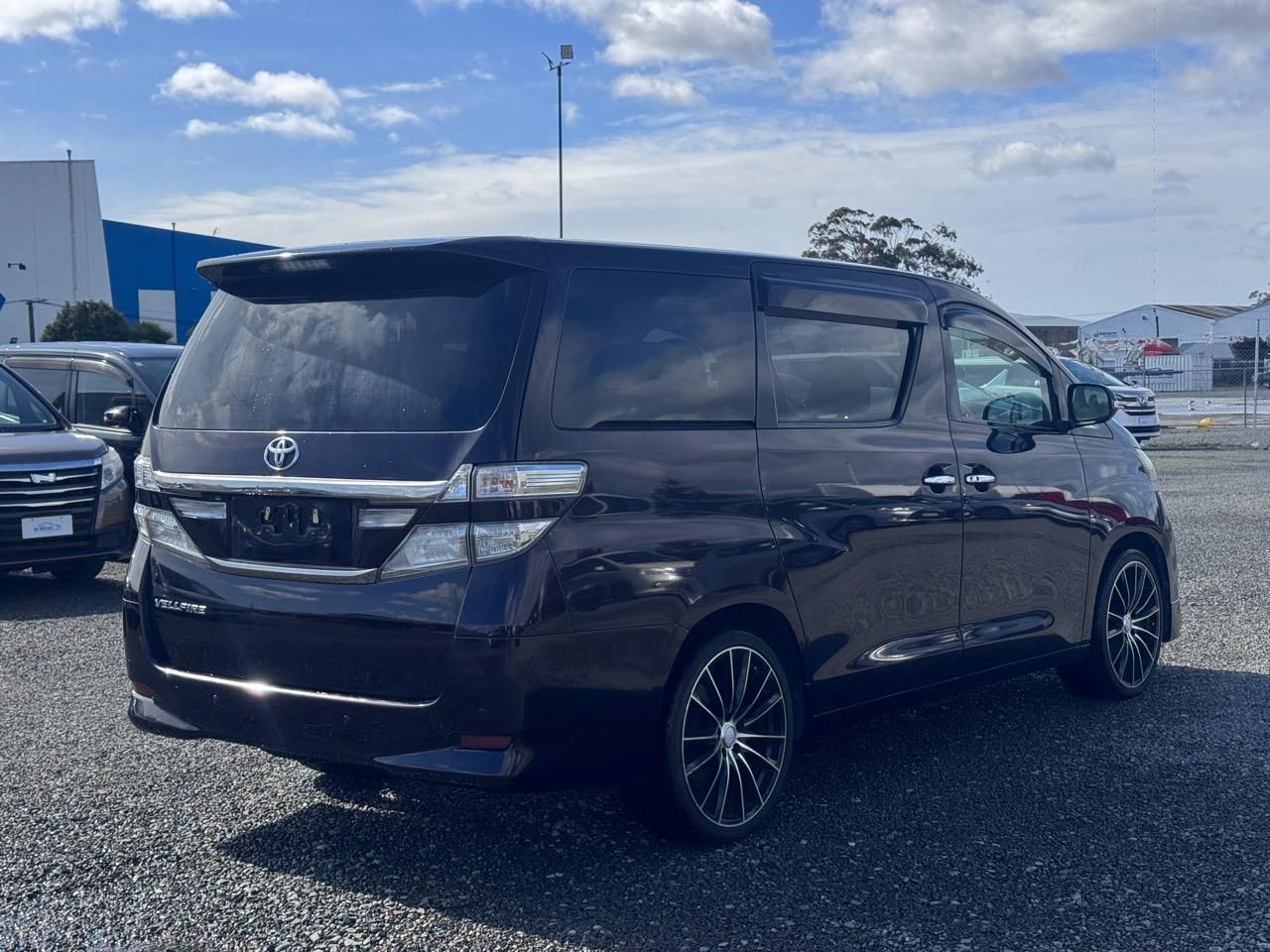 Vehicle image 4