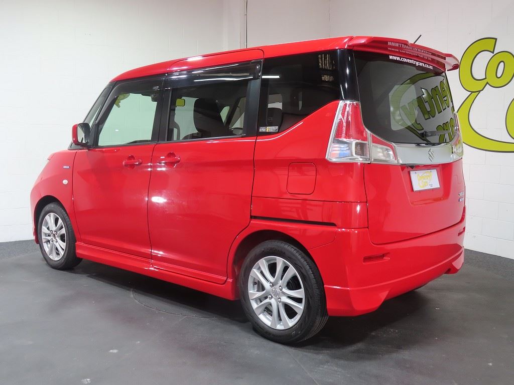 Vehicle image 5