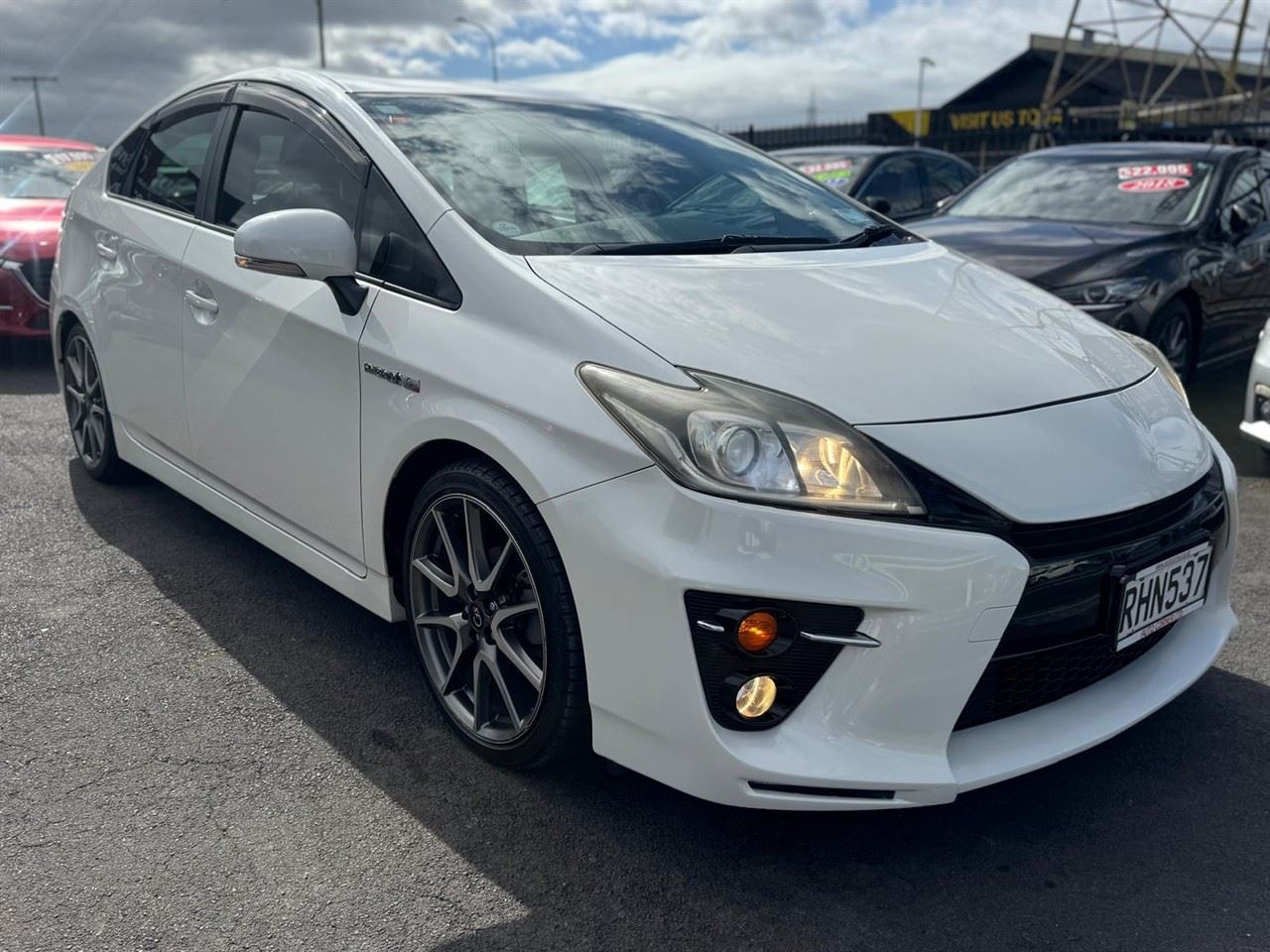 Vehicle image 5