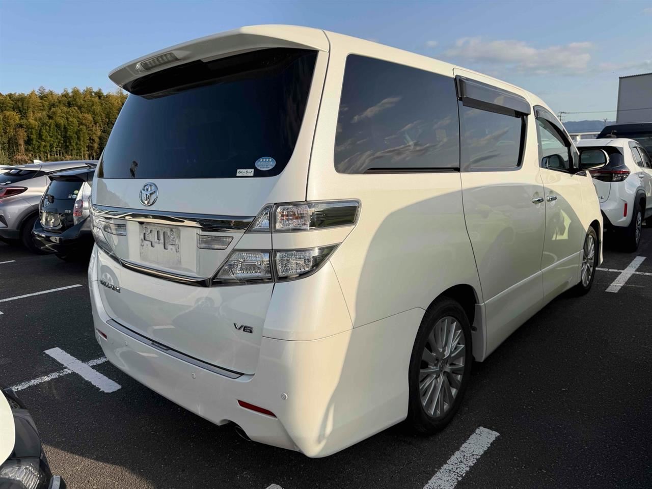 Vehicle image 4