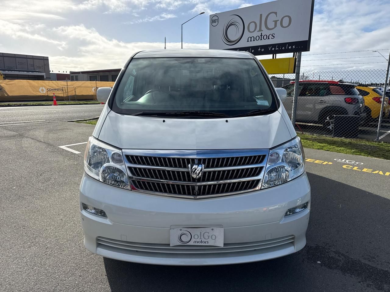Vehicle image 3