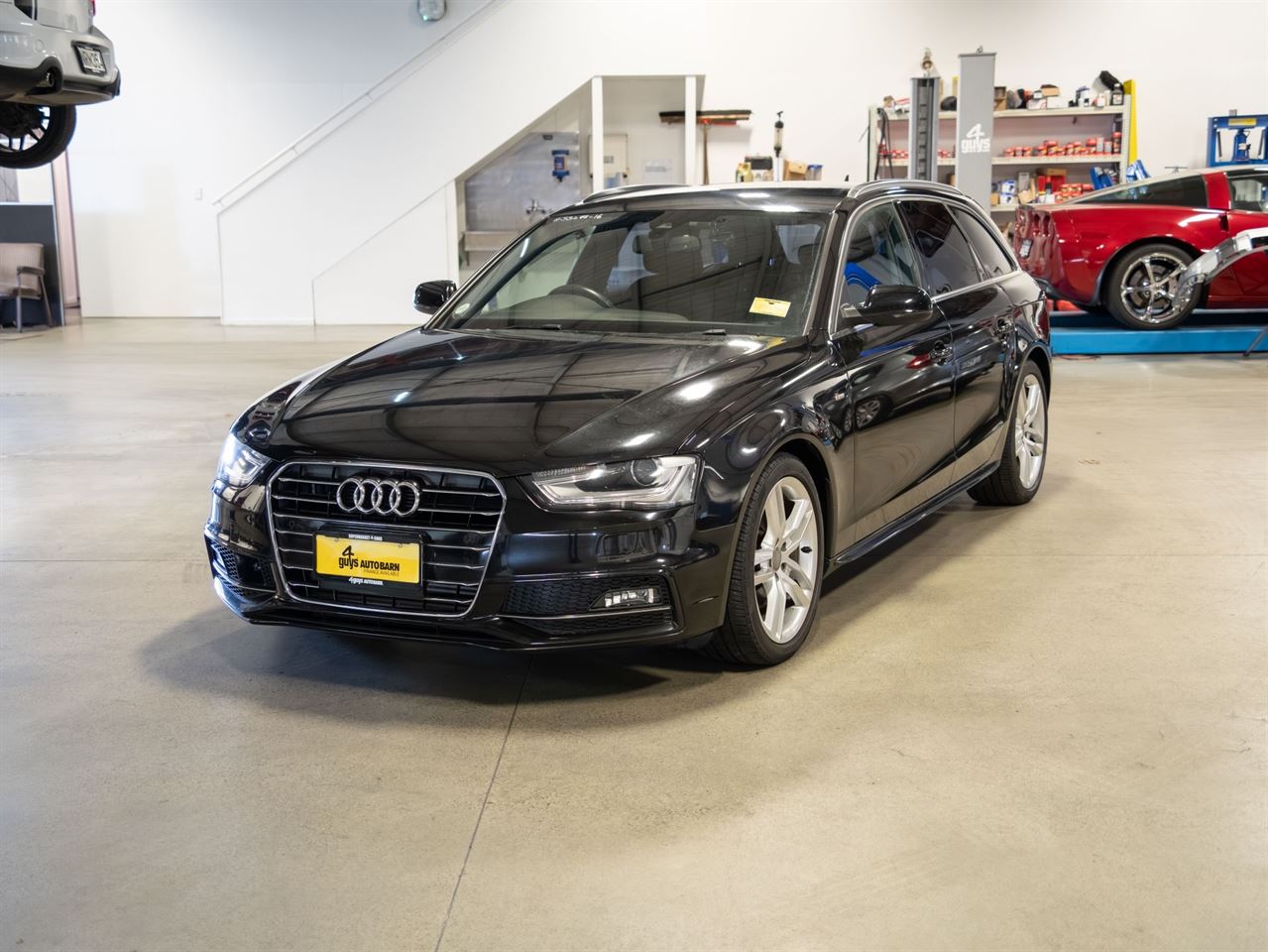 Vehicle image 4