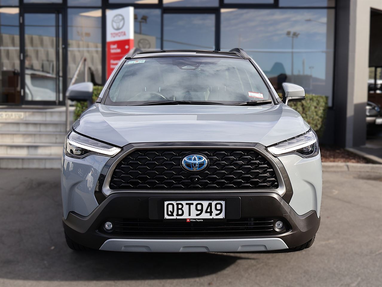 Vehicle image 2