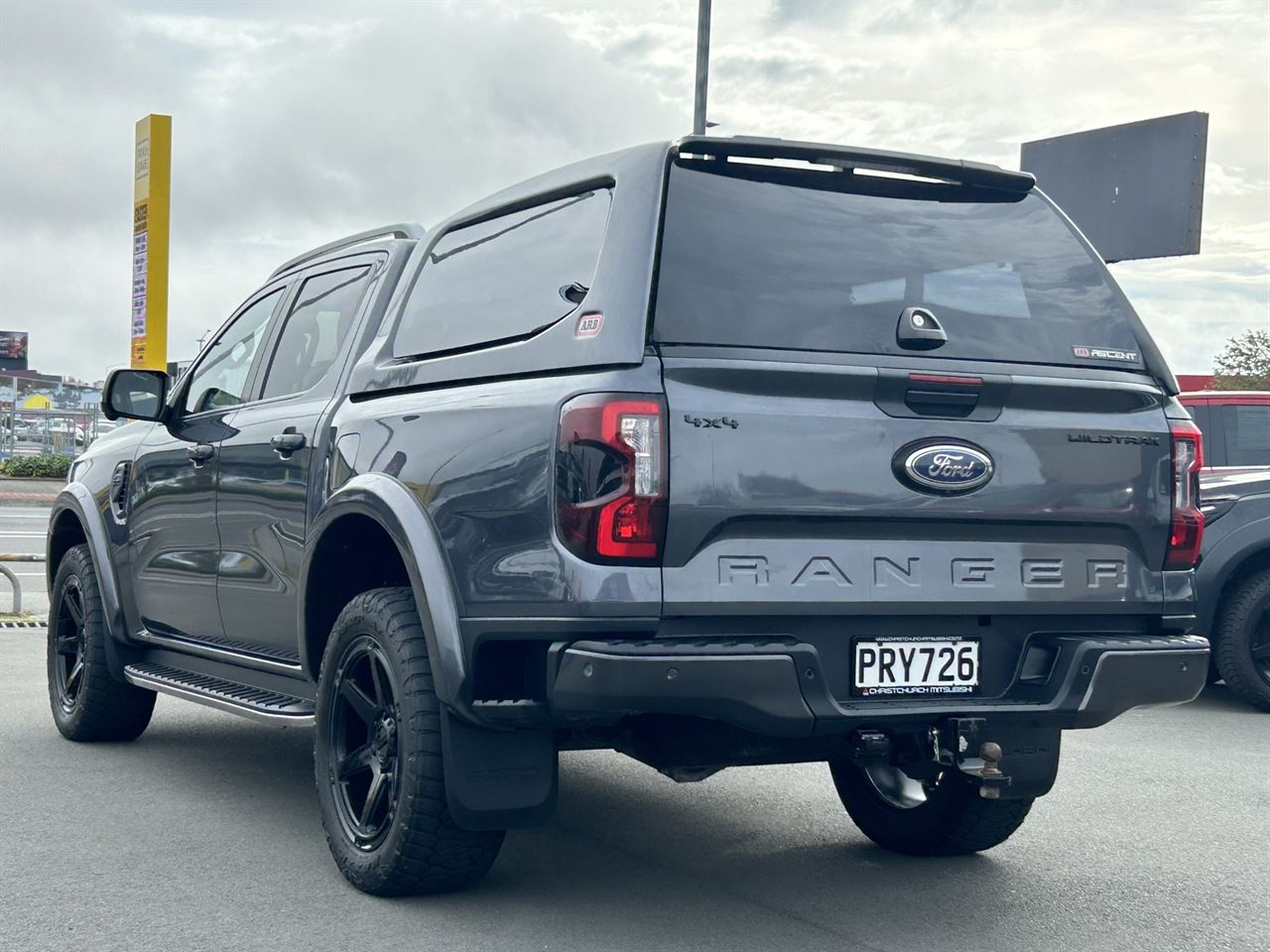 Vehicle image 4