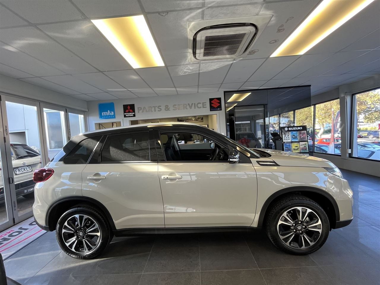 Vehicle image 4