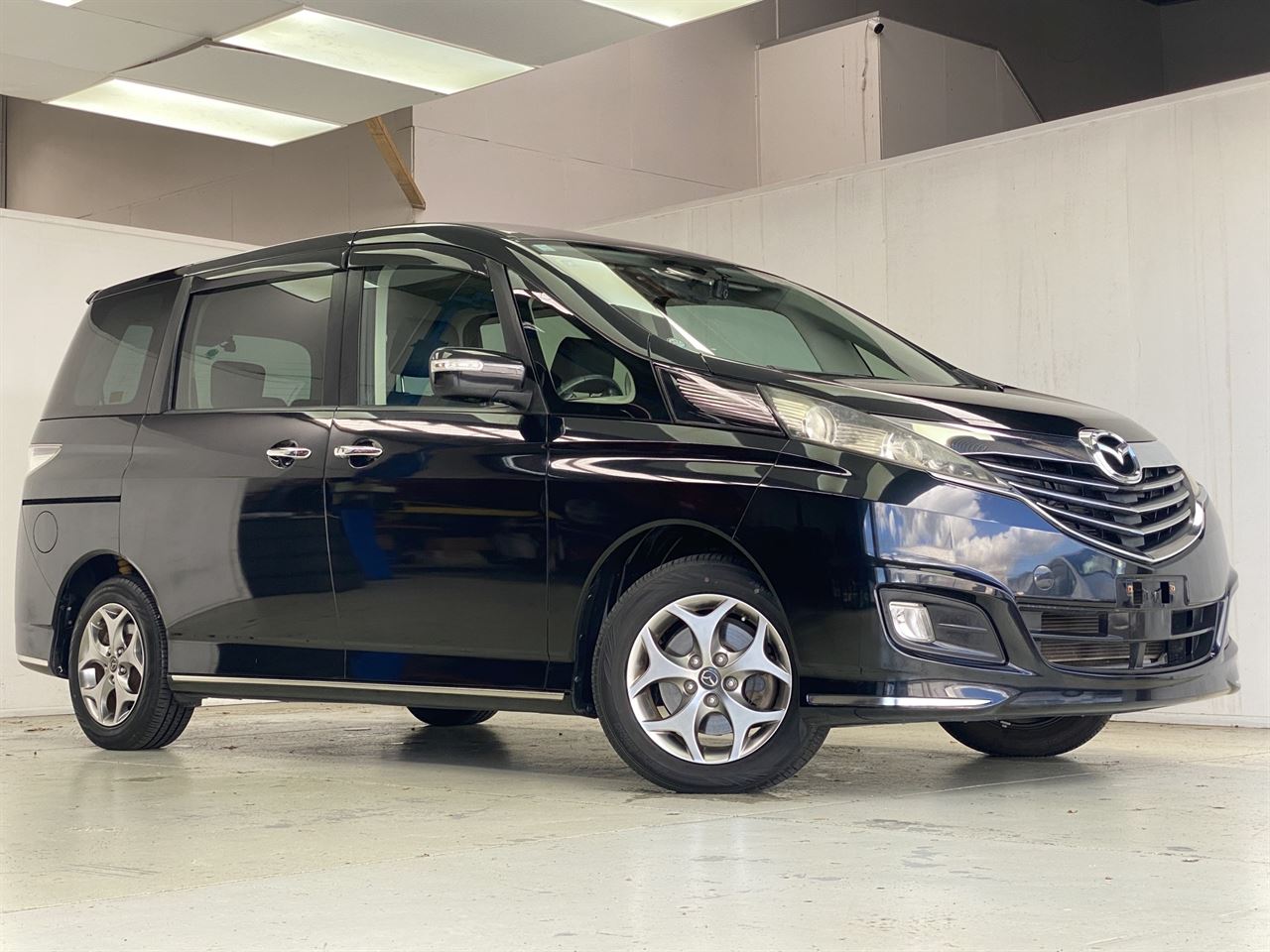 Vehicle image 3