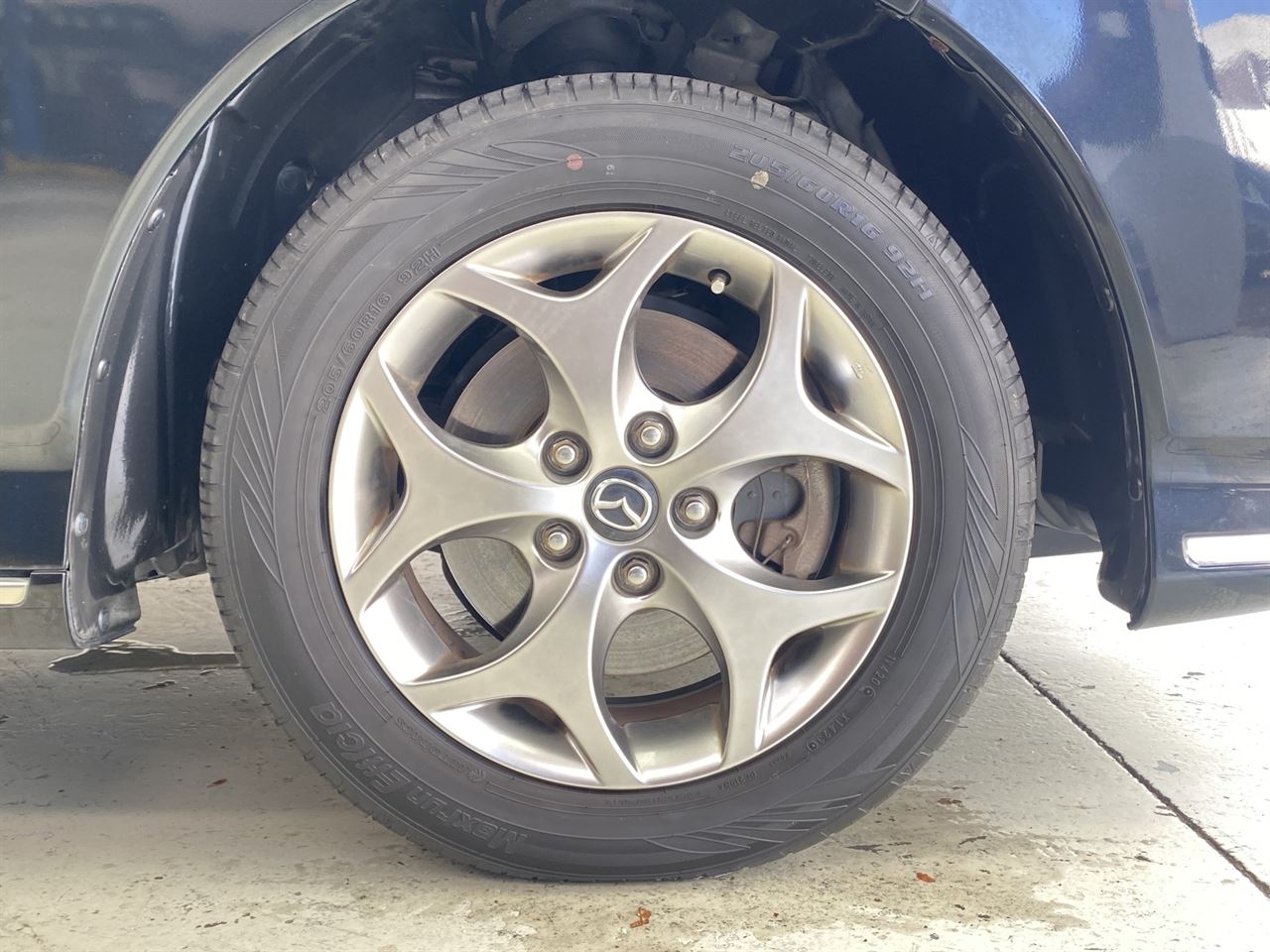 Vehicle image 5