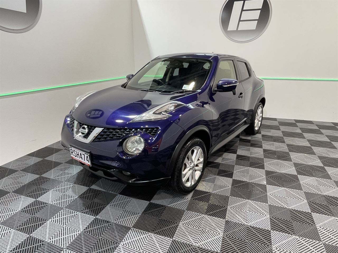 Vehicle image 3
