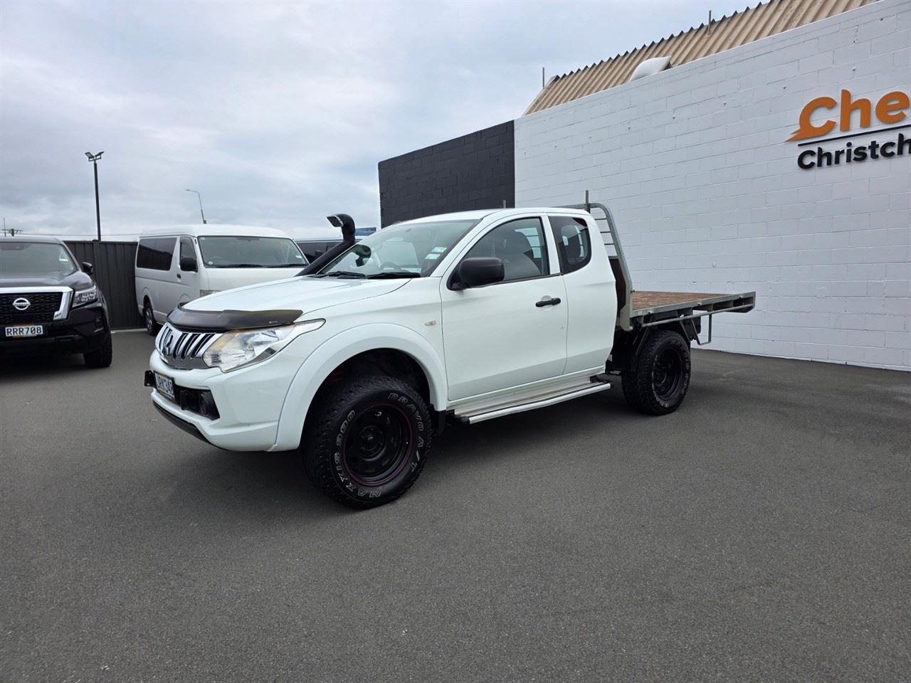 Vehicle image 4