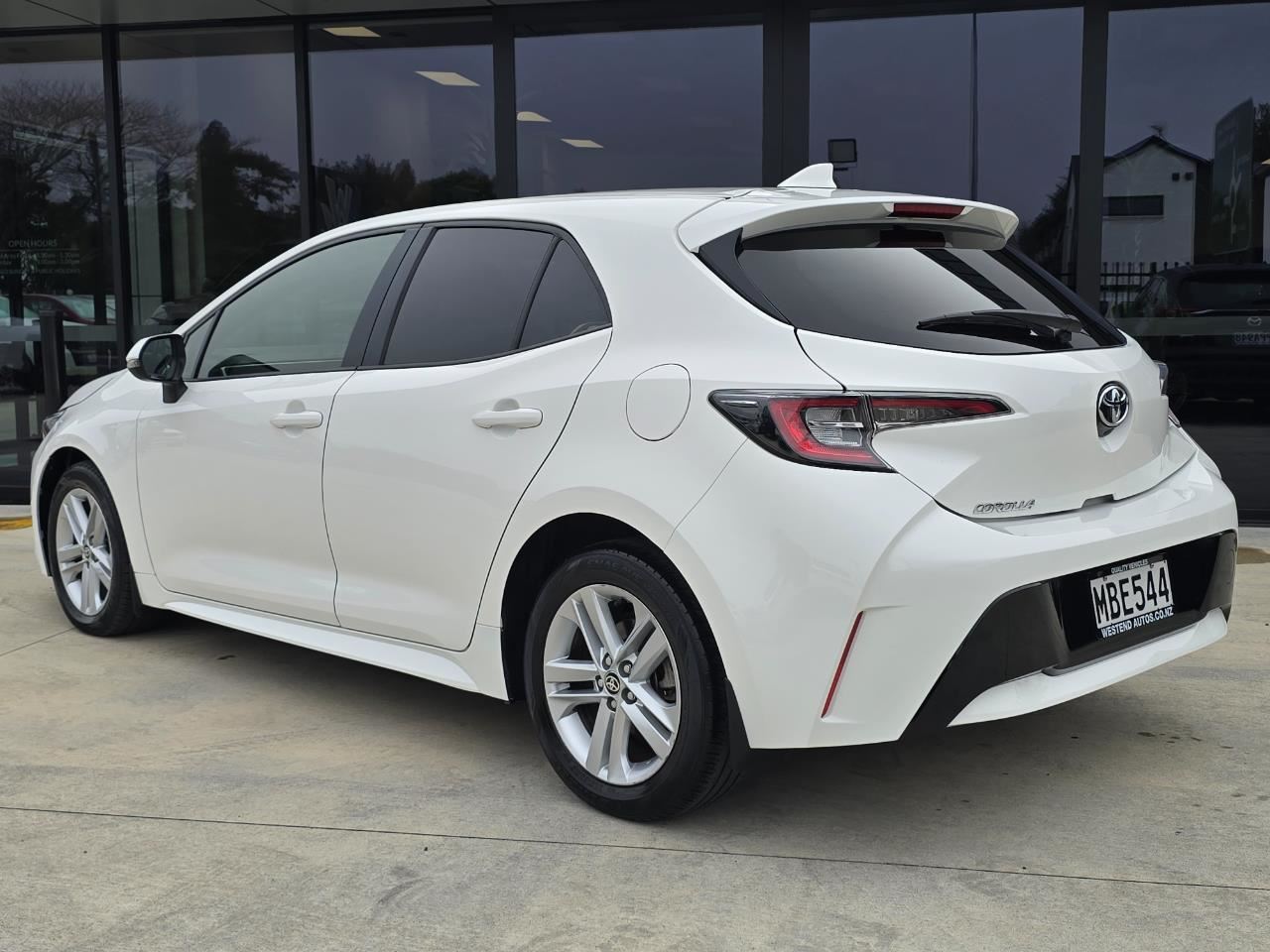 Vehicle image 5