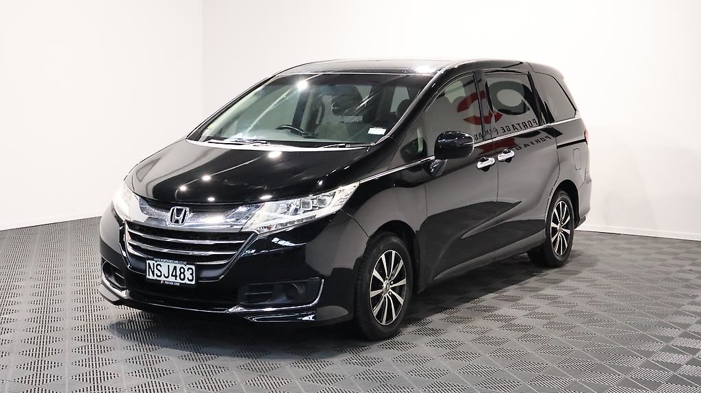 Vehicle image 3