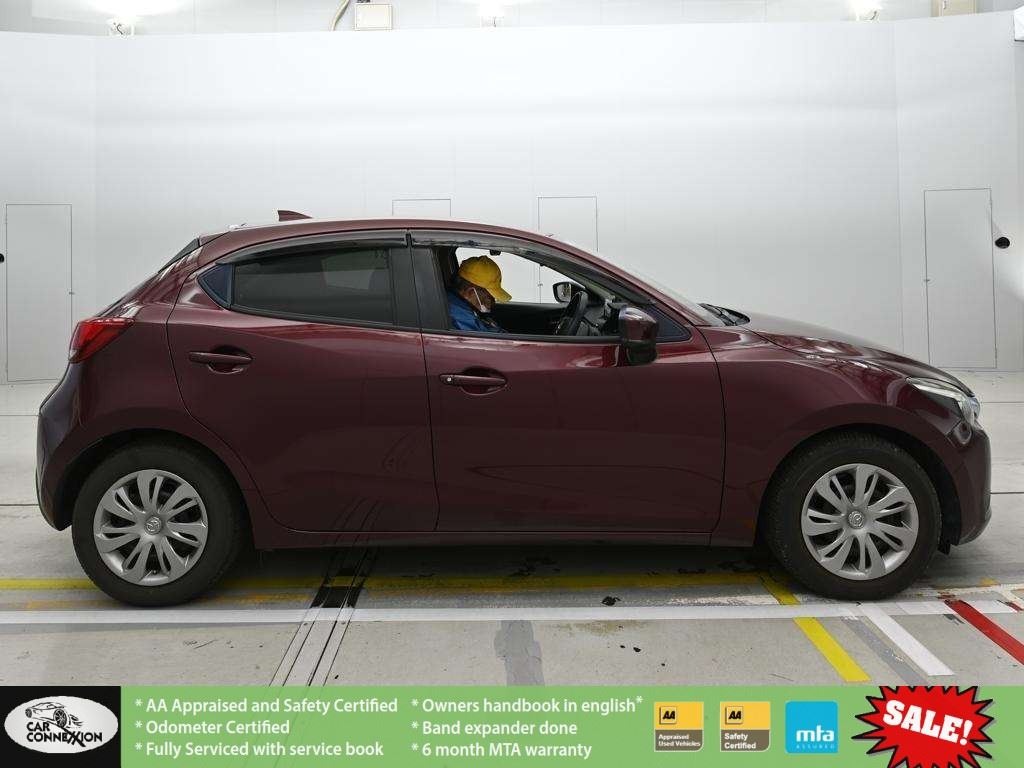 Vehicle image 4